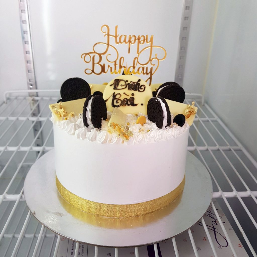 Bánh sinh nhật tròn trắng bắt kem trang trí đơn giản đẹp sang trọng bán  chạy | Bánh Kem Ngộ Nghĩnh