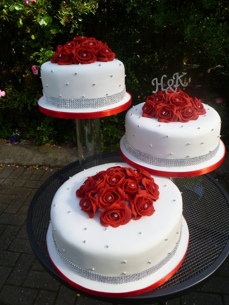 10 mẫu bánh cưới hoa tươi tuyệt đẹp