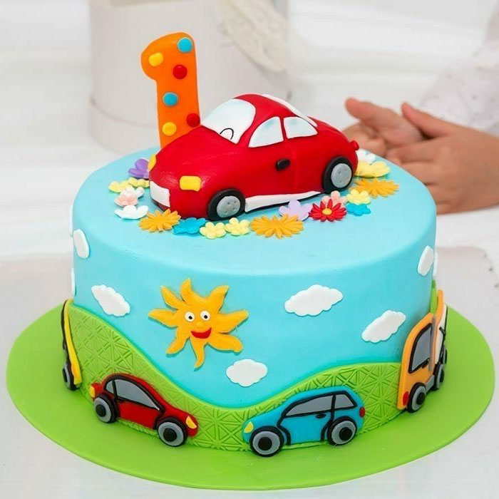 Bánh fondant màu xanh hình chiếc ô tô ngộ nghĩnh cho sinh nhật bé trai 5  tuổi - Bánh Thiên Thần : Chuyên nhận đặt bánh sinh nhật theo mẫu