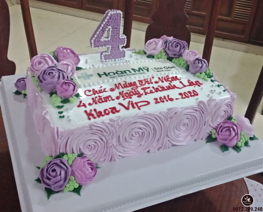 Bánh kem hình những bông hoa màu tím mừng sinh nhật khoa Vip bệnh viện   Bánh Thiên Thần  Chuyên nhận đặt bánh sinh nhật theo mẫu