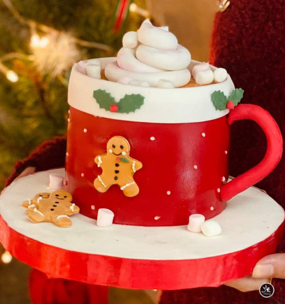 Bánh kem giáng sinh hình ly cà phê kem màu đỏ cho mùa giáng sinh ...