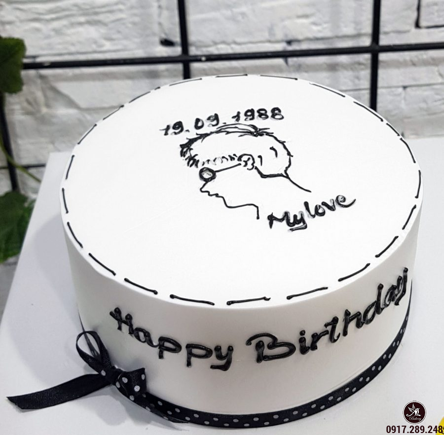 Bánh sinh nhật vương miện tone trắng - Thu Hường bakery